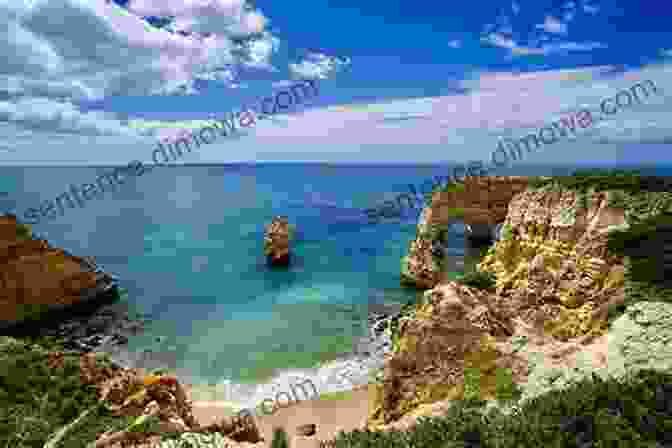 A Breathtaking View Of Praia Da Marinha Lagoa The Spirit Of Leisure O Espirito Do Lazer: A Photographic Album With Text About The County Of Lagoa In Portugal (Algrave Portugal Five Photographic And Lagoa And Their Surroundings 4)